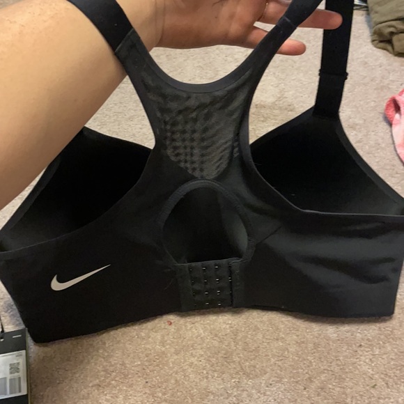 Nike Plus Size Rival Sports Bra - Picture 2 of 5